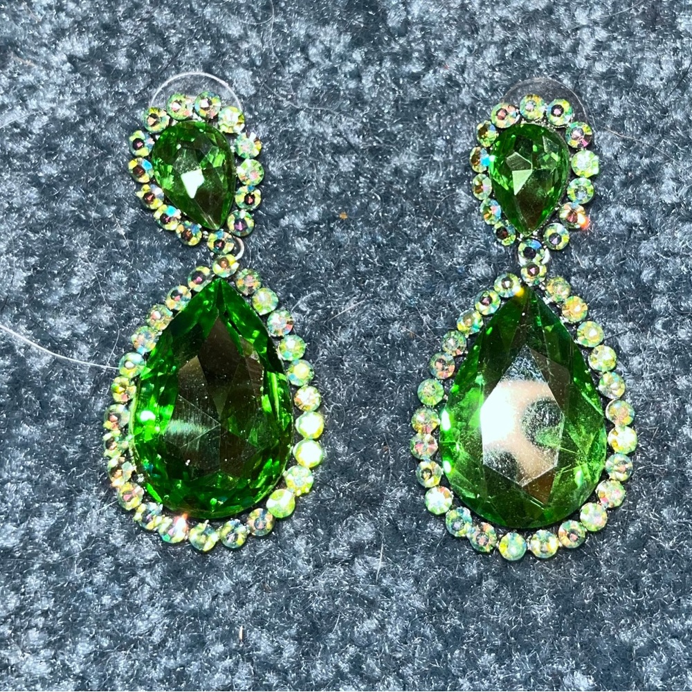 Small dangle earrings